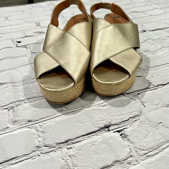 COPY - Metallic gold two strap sandals. - Picture 4 of 7